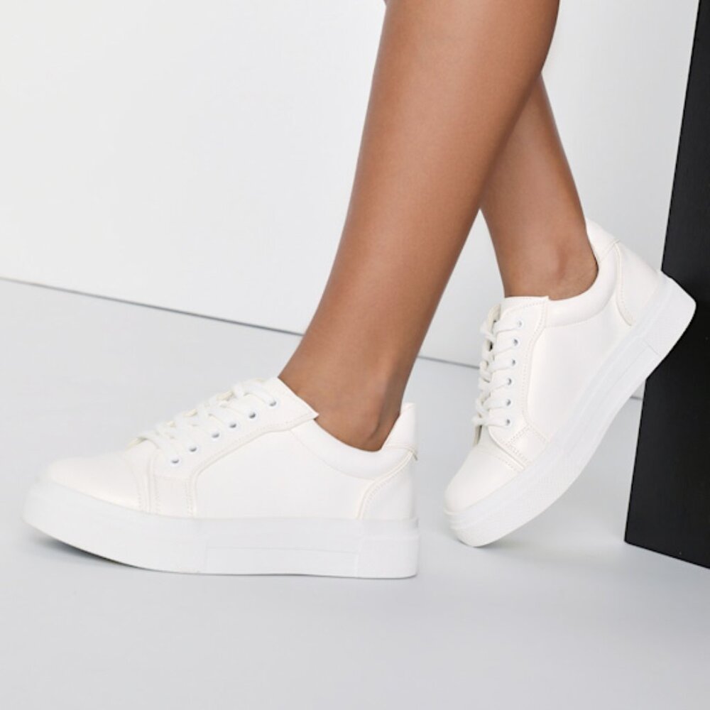 Lulus Pipping White Platform Sneakers - Size 7.5